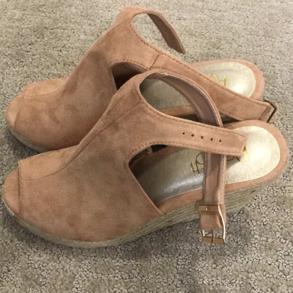 Suede tan Refesh wedges